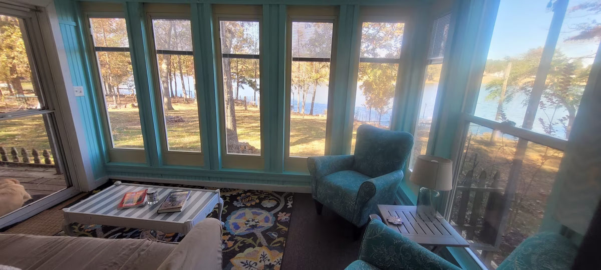 Logan Martin Lake, AL Retro Camper