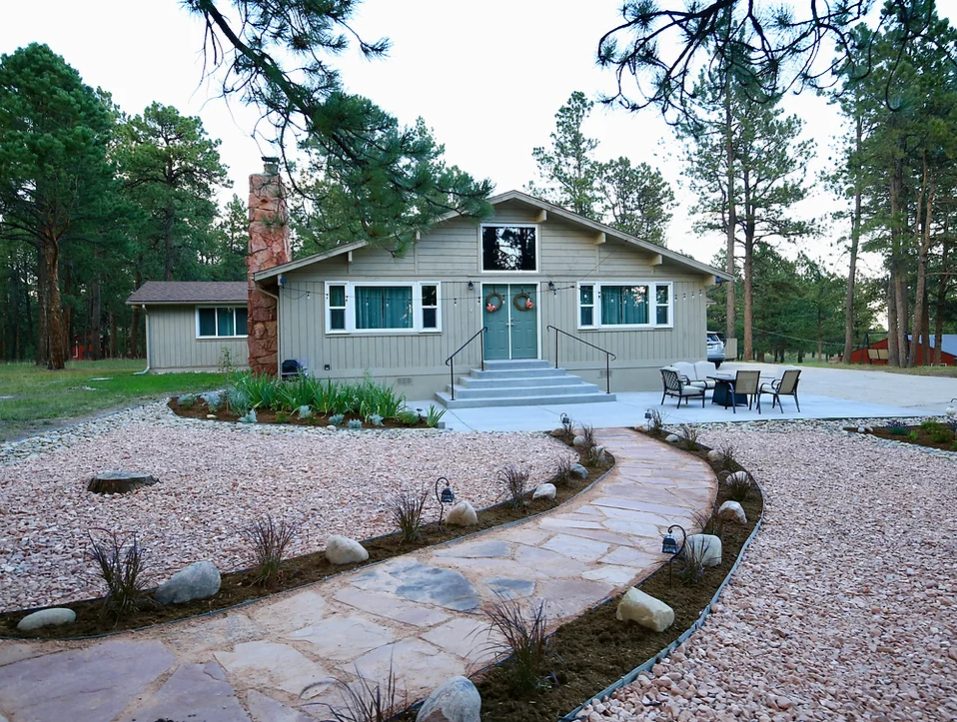 Colorado Springs, CO Shelter Pines