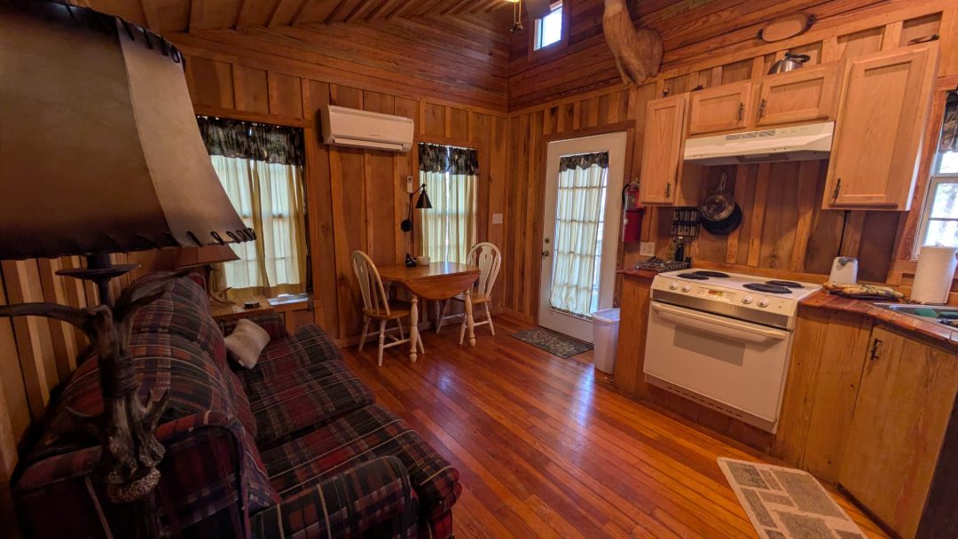 Ariton, AL Vineyard Retreat Cabins
