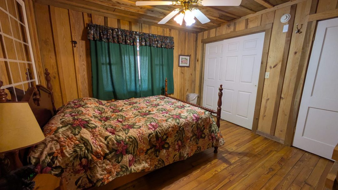 Ariton, AL Vineyard Retreat Cabins