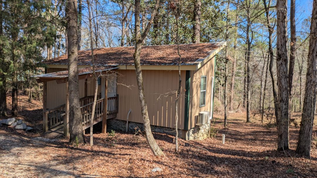 Ariton, AL Vineyard Retreat Cabins