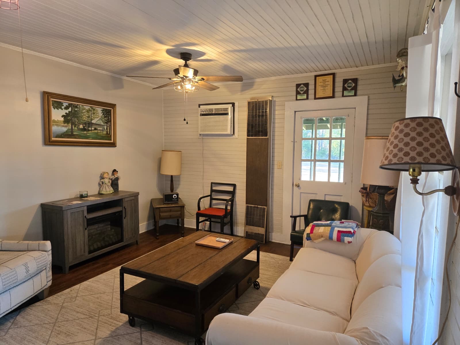 Geneva, AL Unhosted Pond Cabin