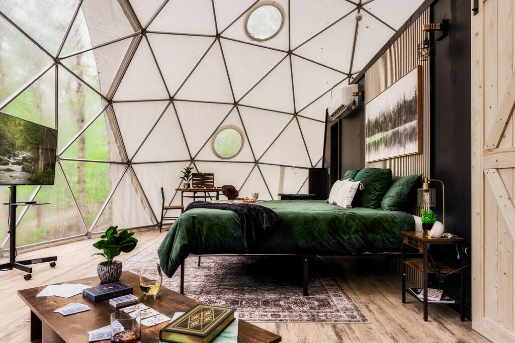 Robbins, TN Large Glamping Geodome