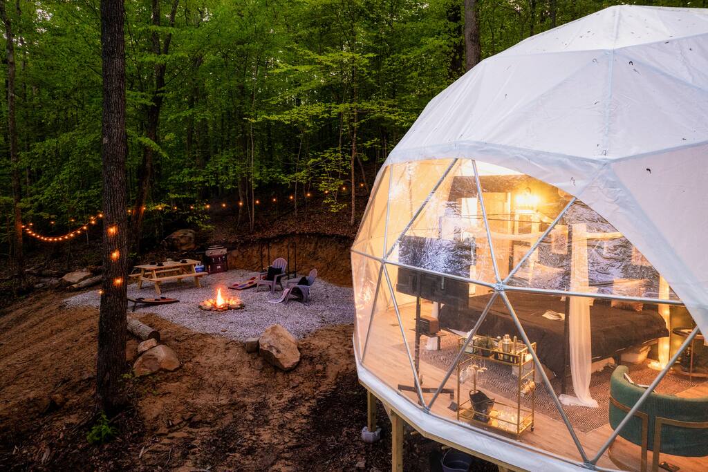 Robbins, TN Small Glamping Geodome