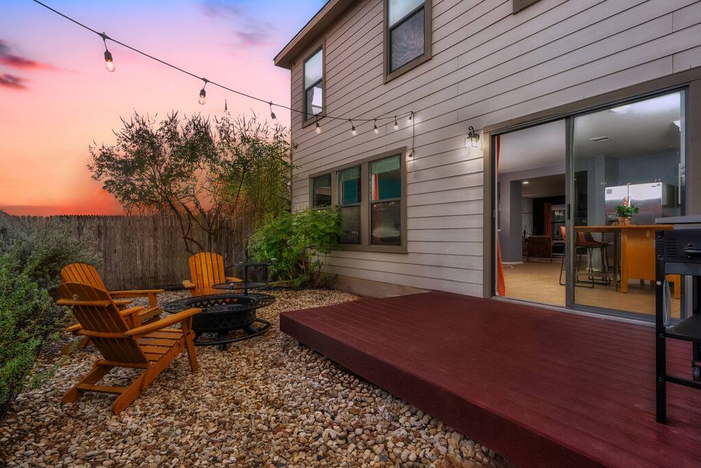 Austin, TX Unhosted Home