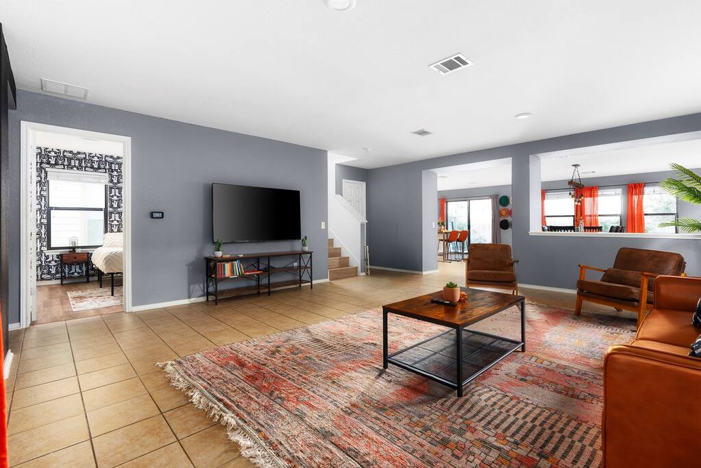 Austin, TX Unhosted Home