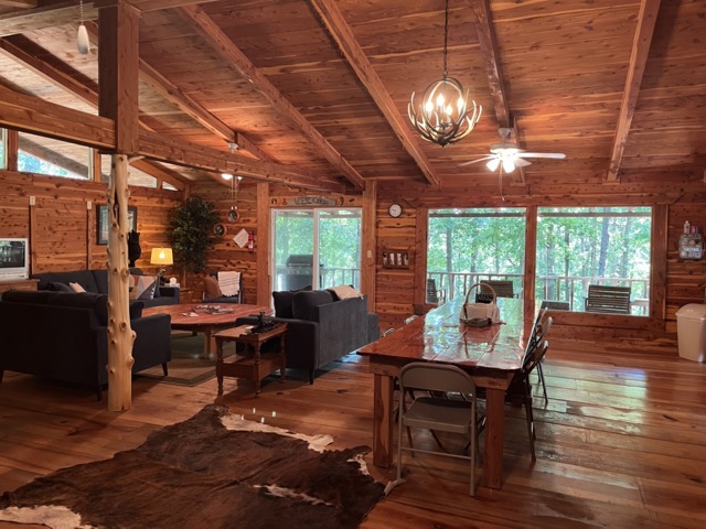 Harriet, AR Tributary Retreat Cedar Cabin