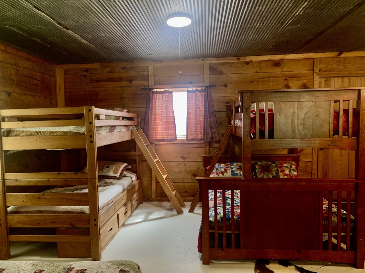 Harriet, AR Tributary Retreat Woods Cabin