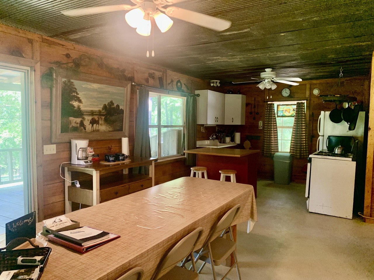 Harriet, AR Tributary Retreat Woods Cabin