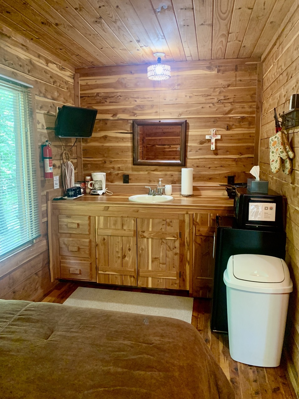 Harriet, AR Tributary Retreat Solitude Cabin