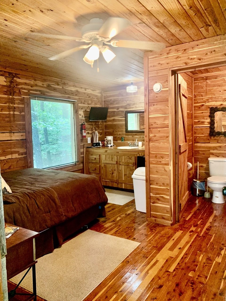 Harriet, AR Tributary Retreat Solitude Cabin