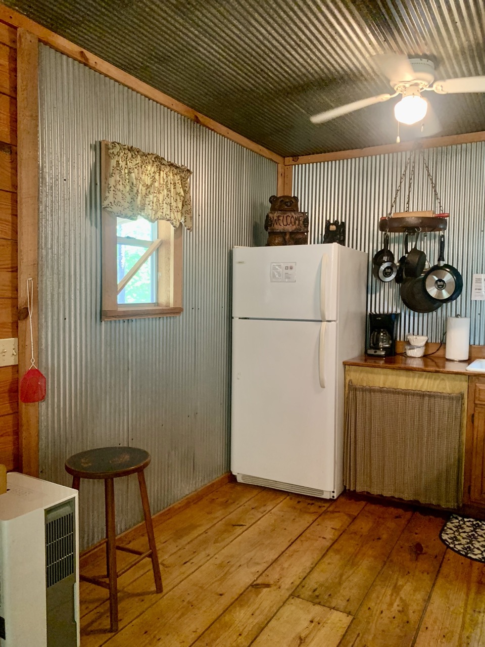 Harriet, AR Tributary Retreat Boulder Cabin