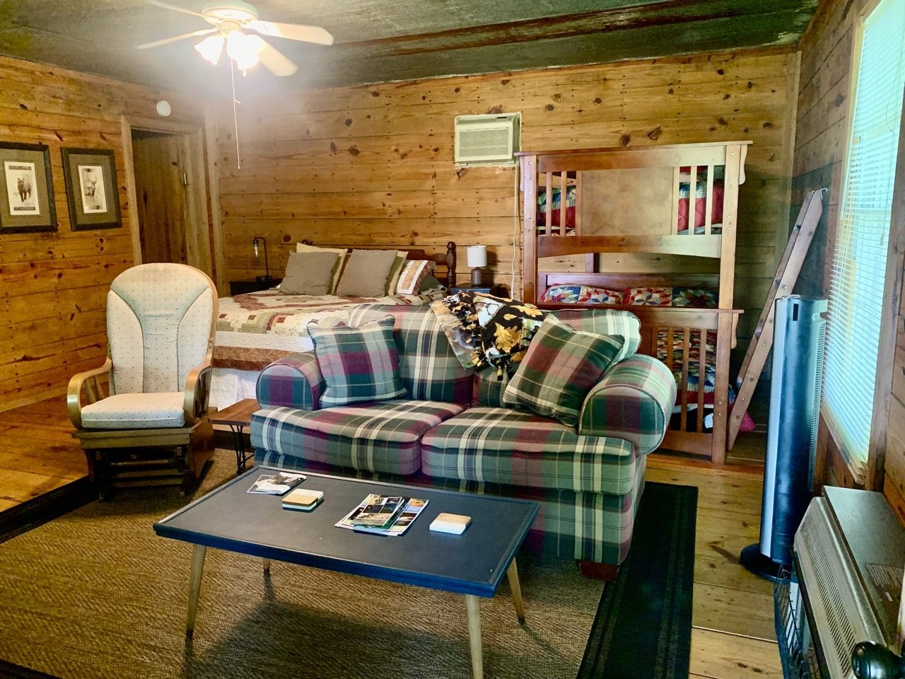 Harriet, AR Tributary Retreat Boulder Cabin