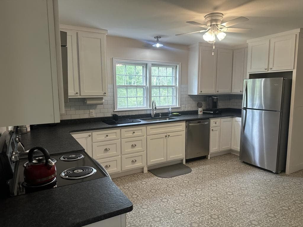 Lawsonville, NC Unhosted Home