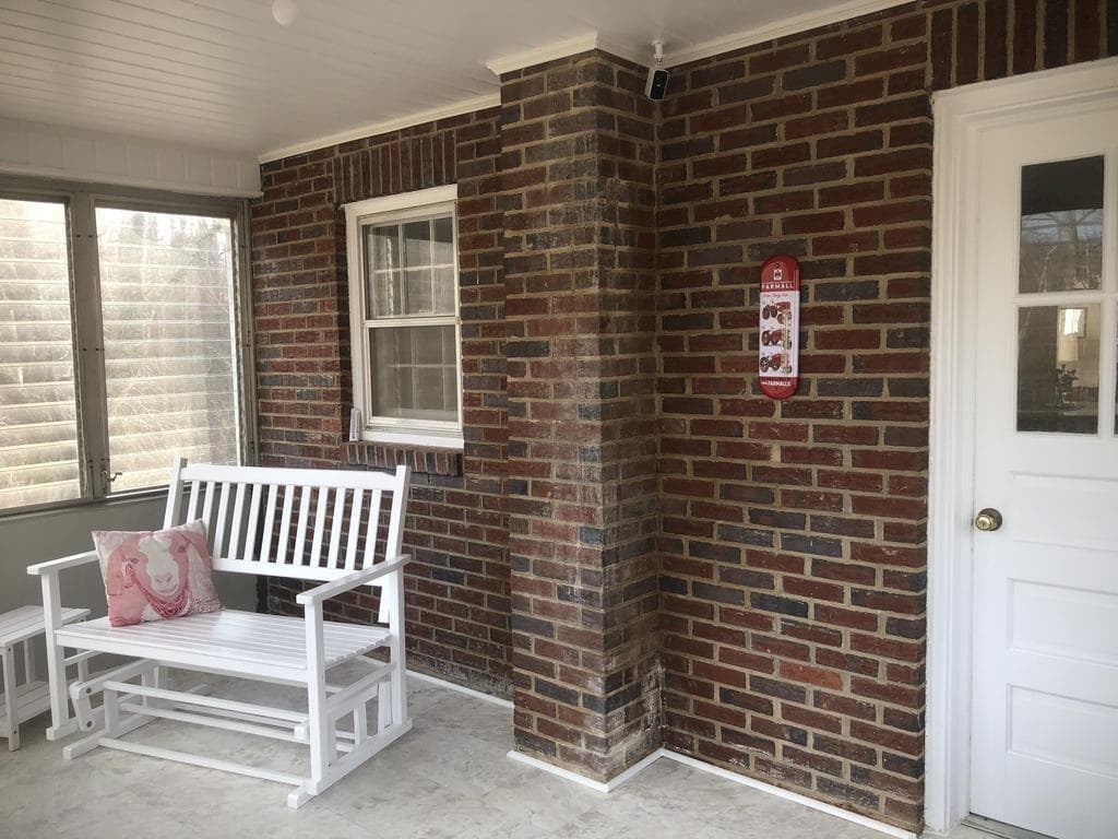 Lawsonville, NC Unhosted Home