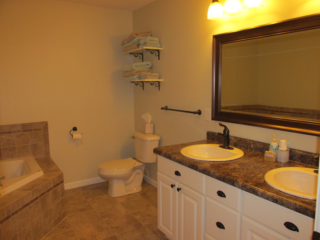 Benzonia, MI Beulah Land Retreats Guest House