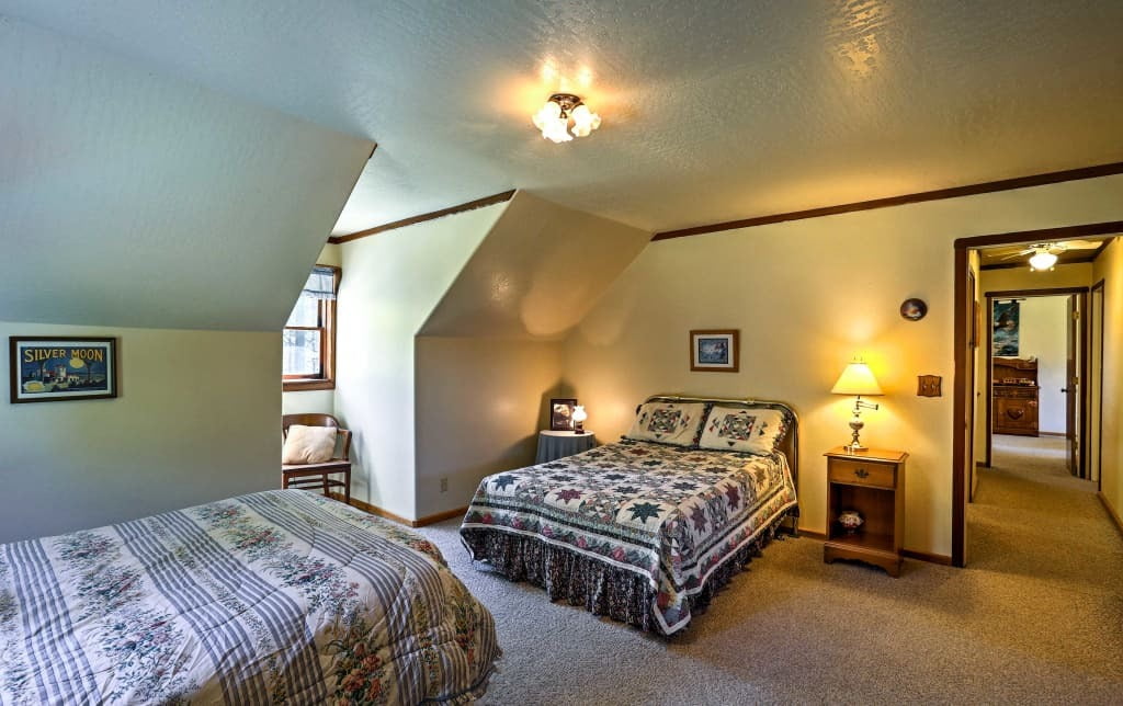 Brookings, OR Log Cabin