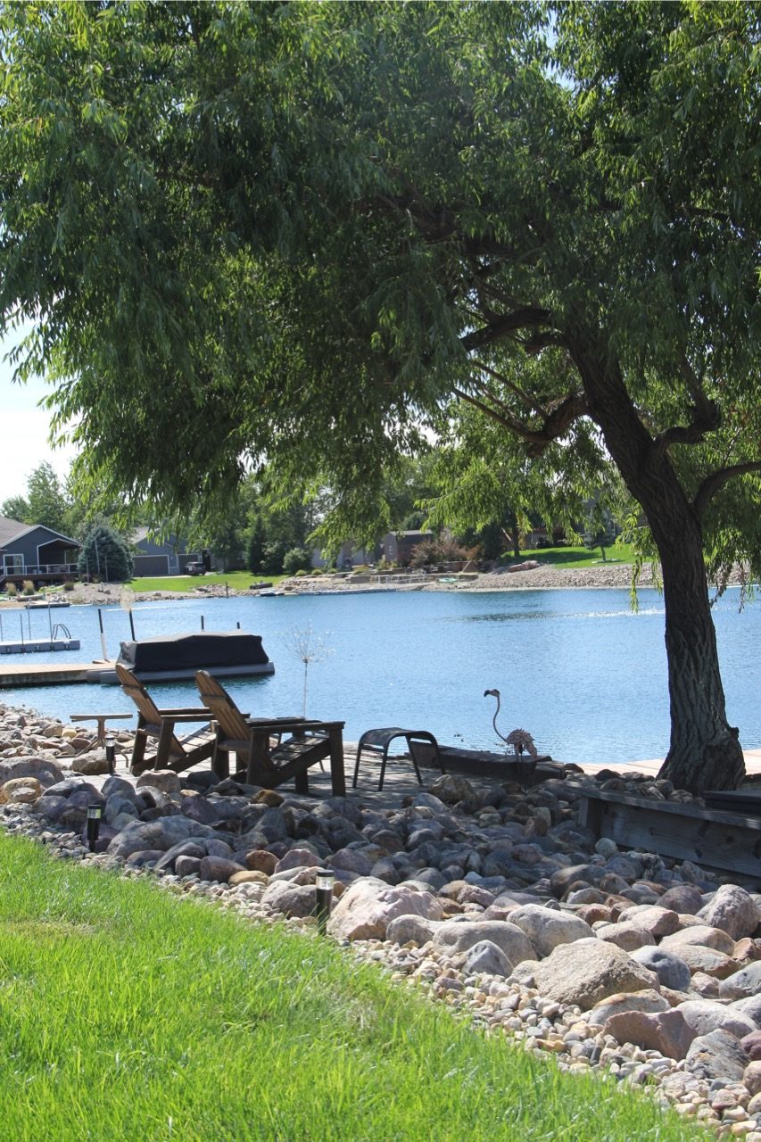 Tea, SD Lake Home