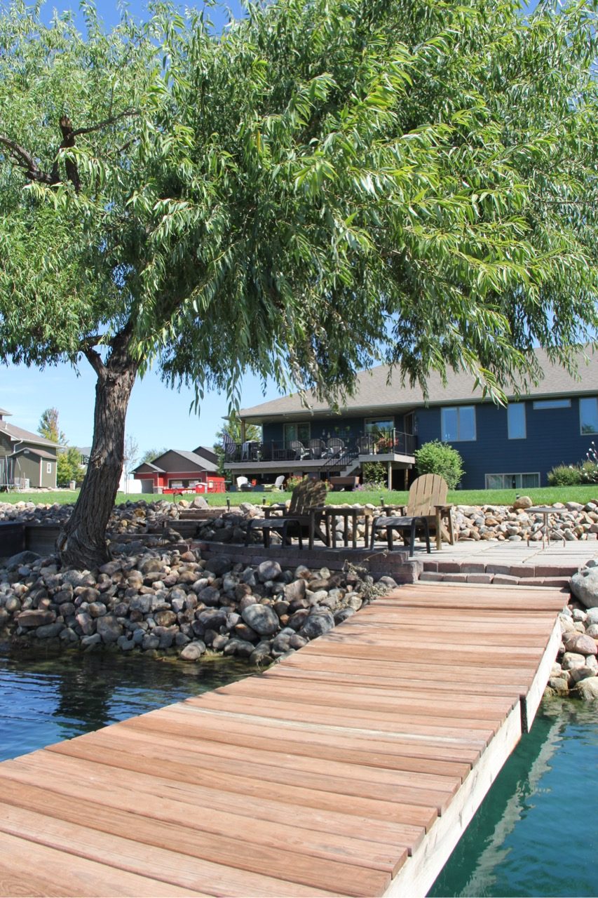 Tea, SD Lake Home