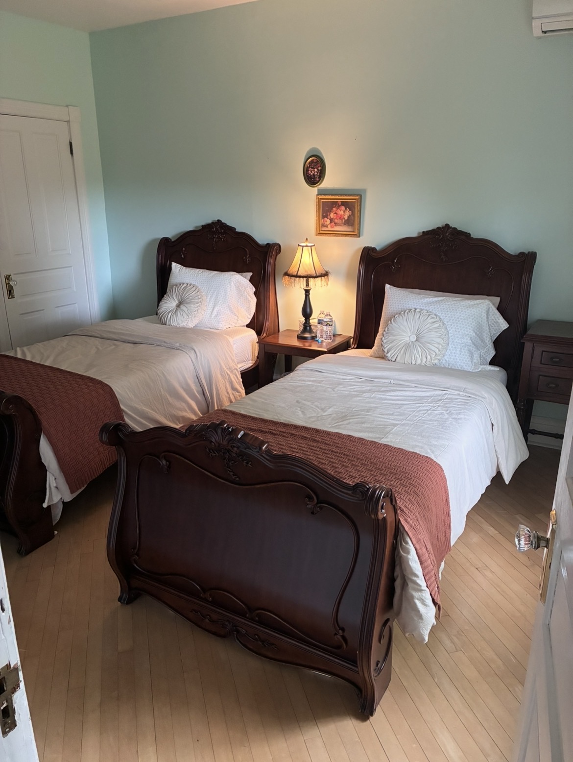 Chambersburg, PA Inn Sunset Suite