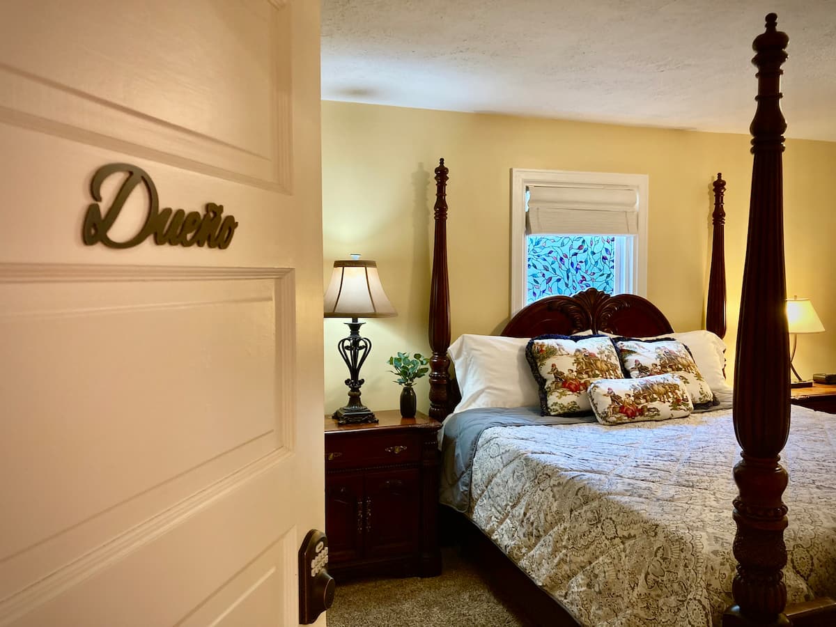 Wooster, OH Individual King Room