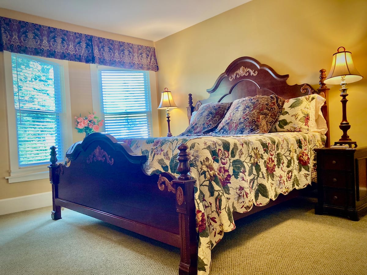 Wooster, OH Individual King Room